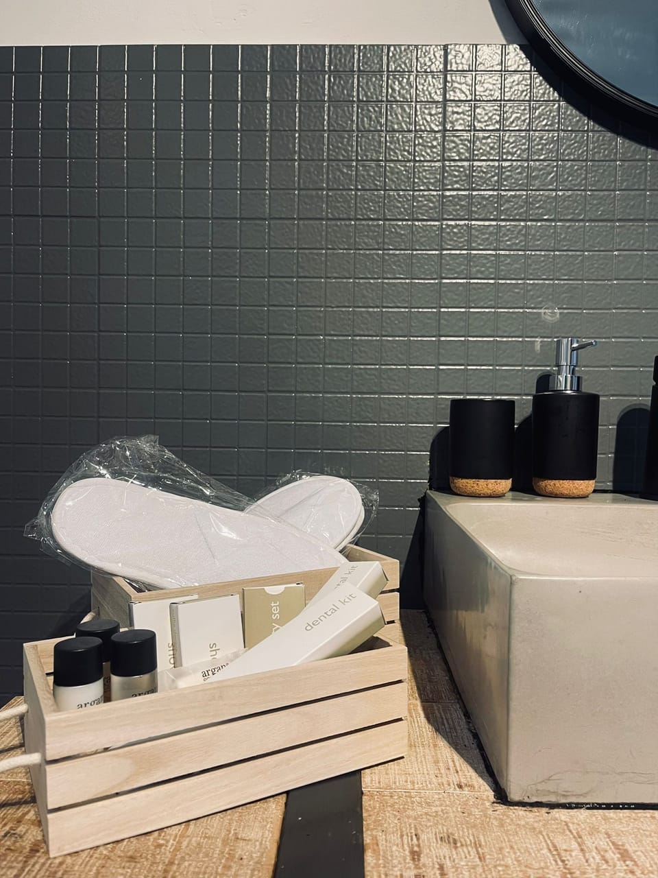 Bathroom amenities