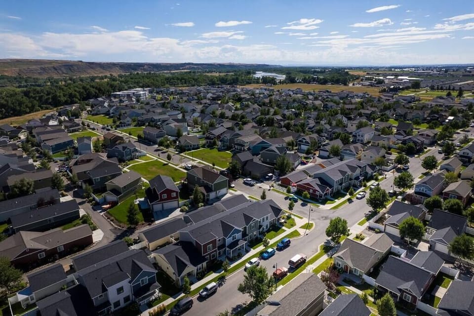 This is that quiet neighborhood from above, kinda neat!