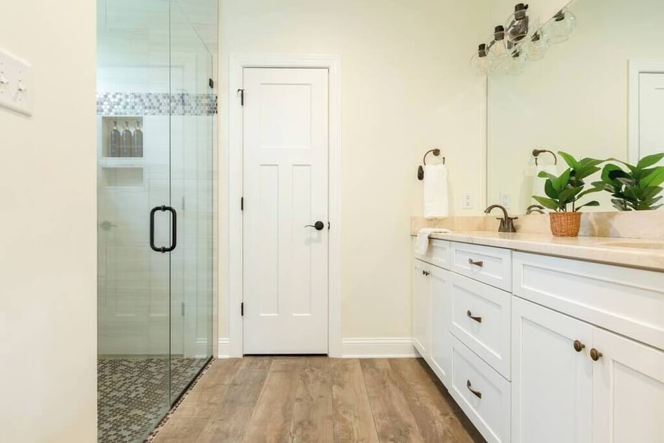 The double vanity makes getting ready for a night on the town so much easier!