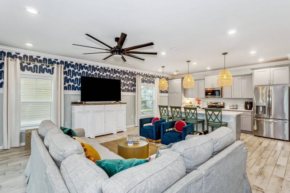 This comfy sectional has a queen sleeper for extra sleeping space