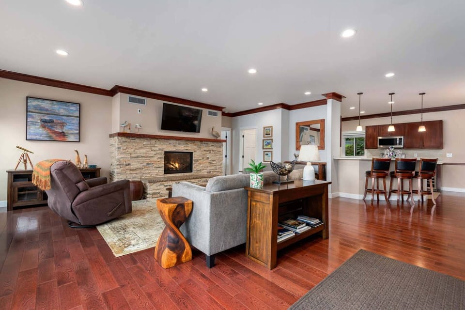 1st Floor Living Room