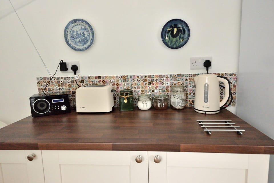Tea and coffee 