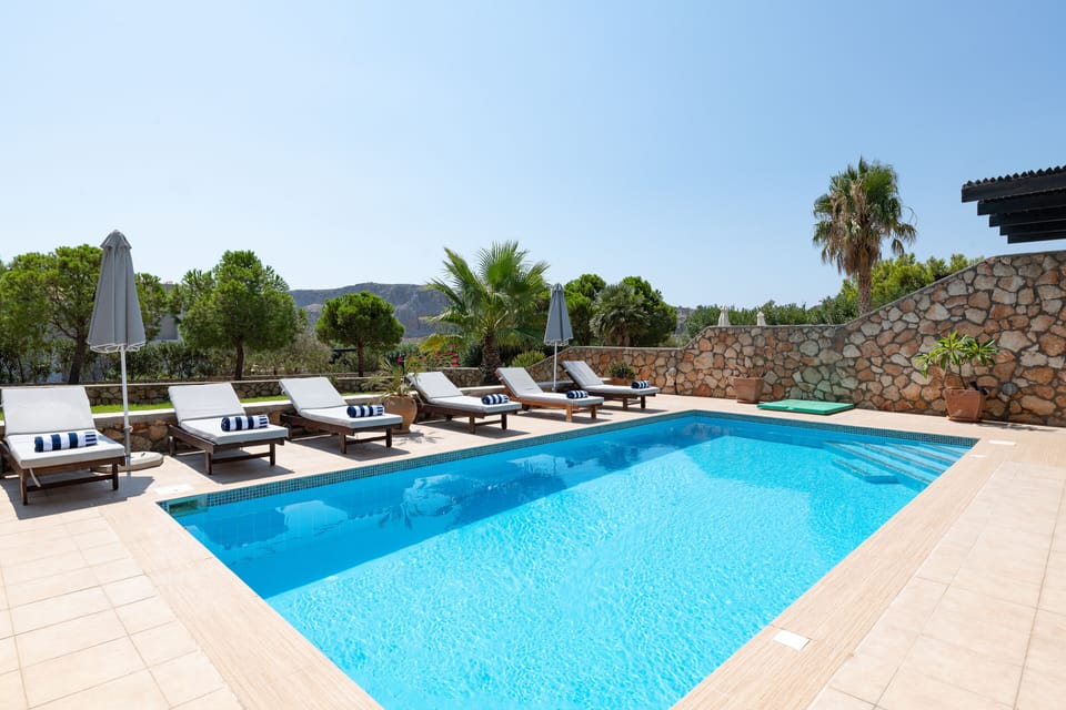 Paradeiso Pool