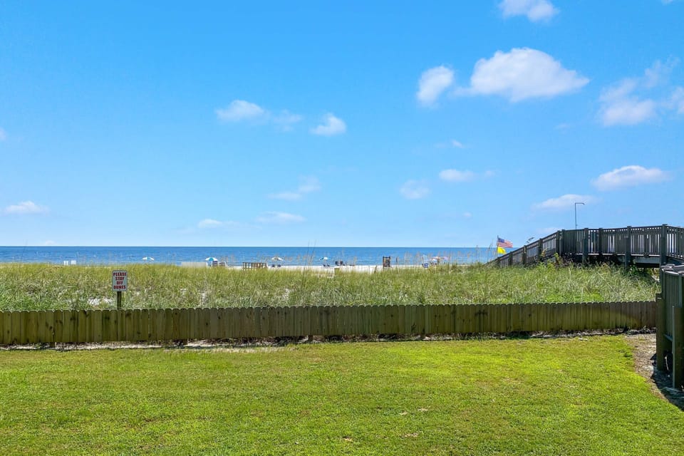 Gulf-Facing Ground-Floor Patio View