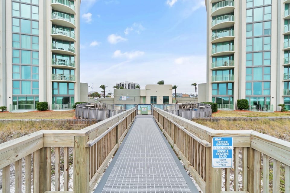 Community Pool/Boardwalk