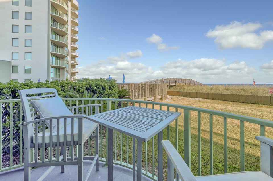 Gulf-Front Patio