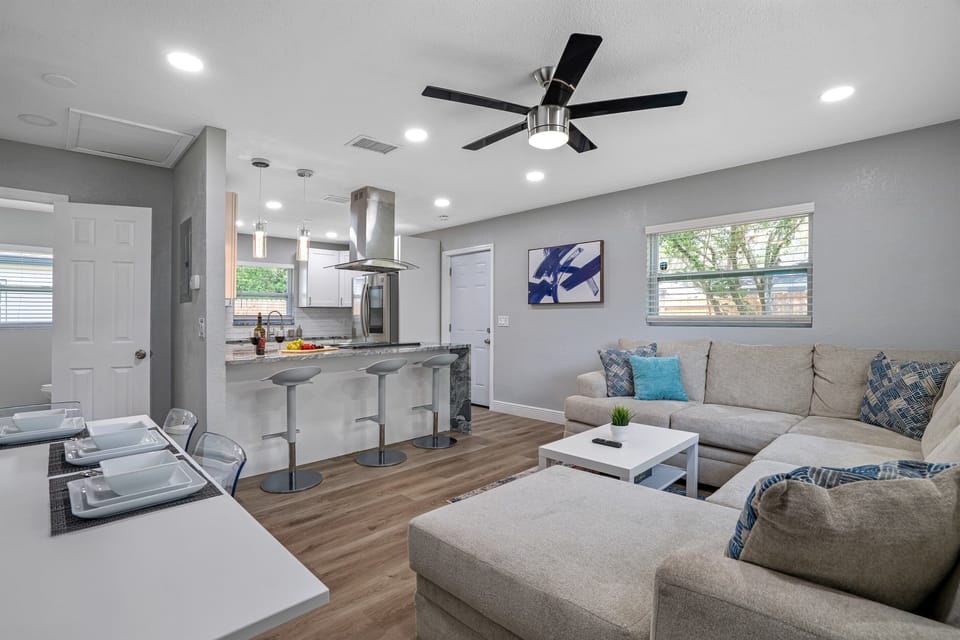 Never miss any story while preparing food for everyone in this open concept! Have an amazing time with family and friends! Send us a message anytime!