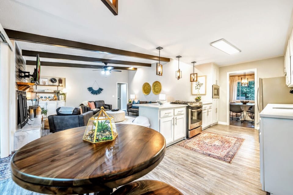 Dinette area off kitchen