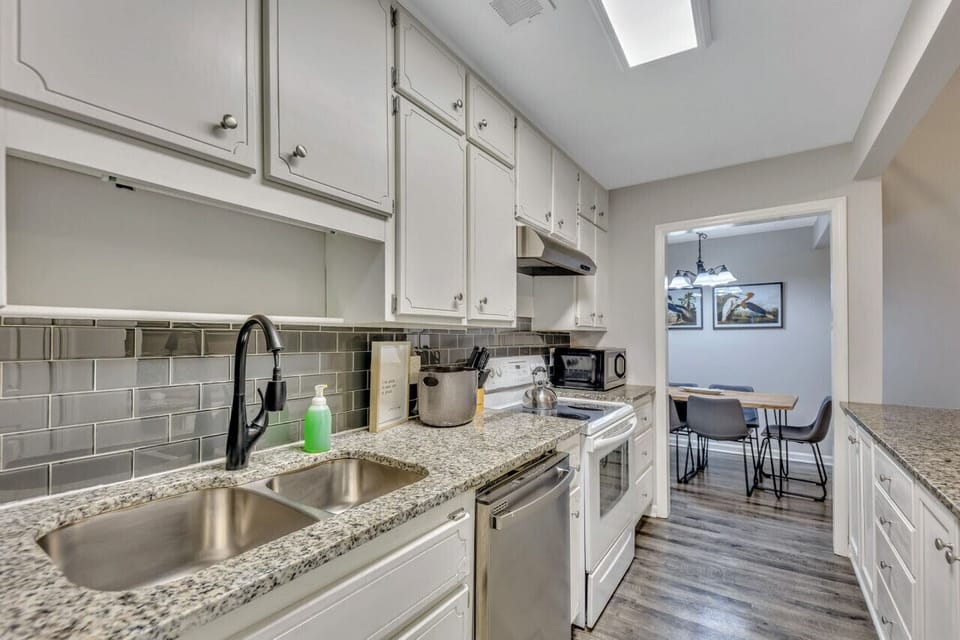 Full equipped kitchen