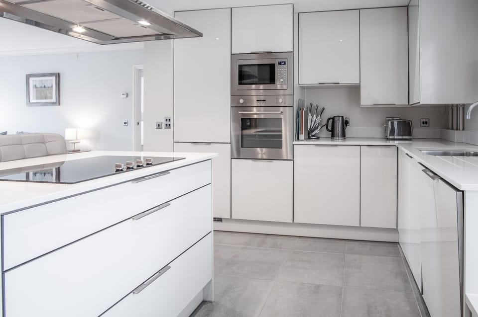 Upper Deck - 2 Bedroom Apartment - Saundersfoot (27614)