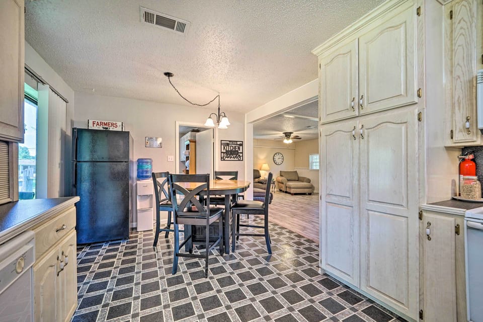 Eat-In Kitchen | Cooking Basics & Spices