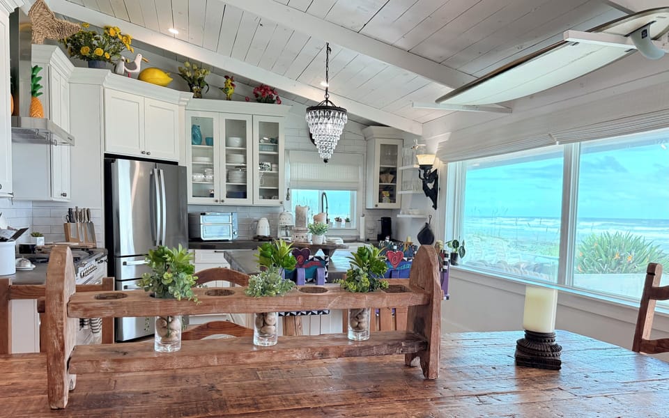 Charming dining space, looking into kitchen 
