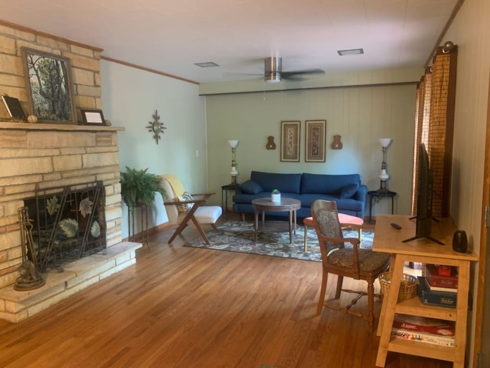 Enter and be taken back to the 60's with original fixtures and midcentury design