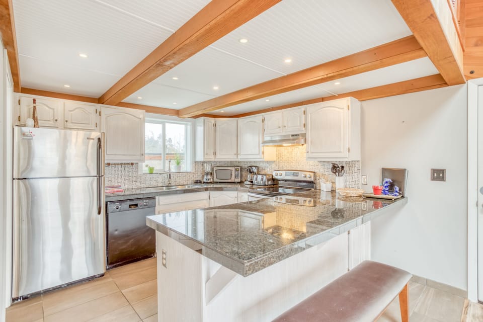 Kitchen area with counter seating