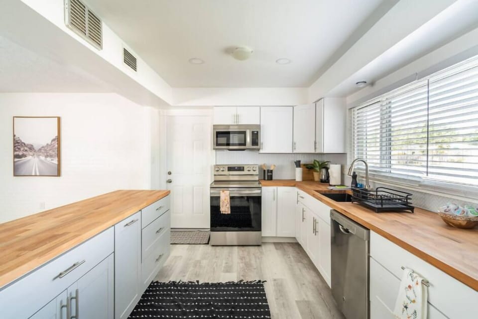 Fully furnished kitchen