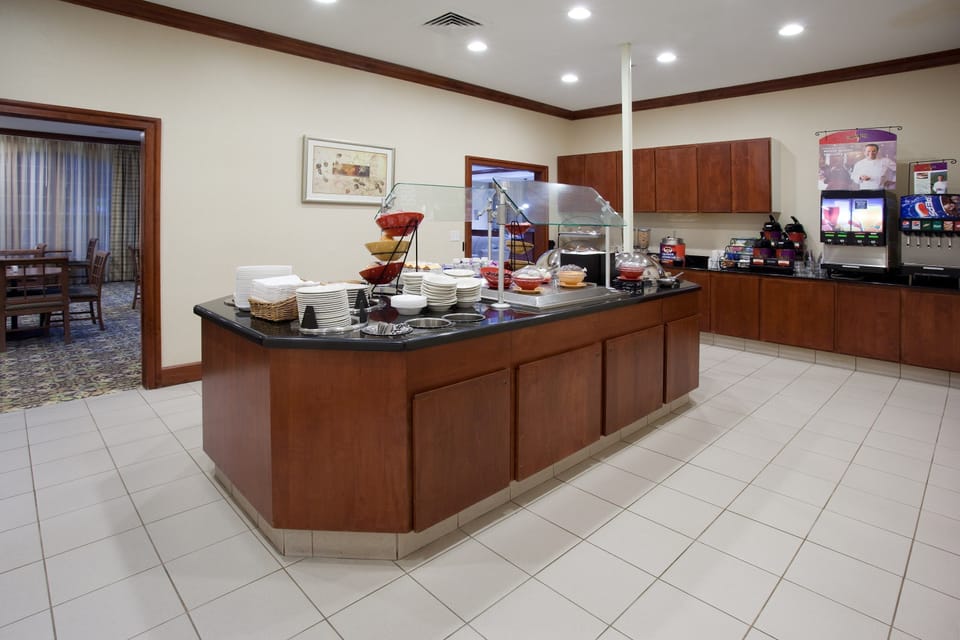 Enjoy FREE on-site breakfast when you stay with us!