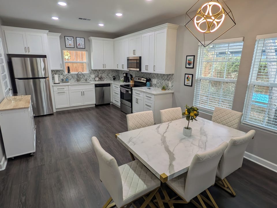 The kitchen features everything you need to make meals at home.