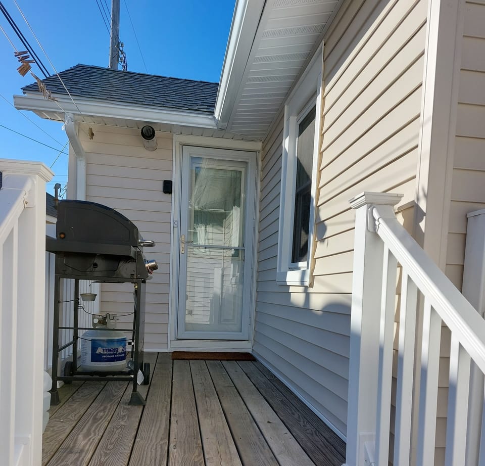 Back Deck - Grilling area
