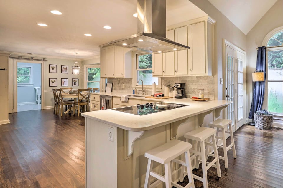 Kitchen | Pots & Pans | Dishware & Flatware | Cooking Utensils | Microwave