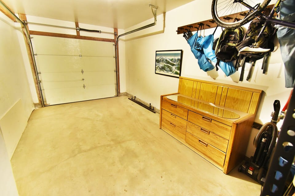 1 Car Garage - 1 Car Garage