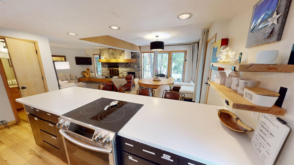 Kitchen Bar and Stove Top - Kitchen Bar and Stove Top
