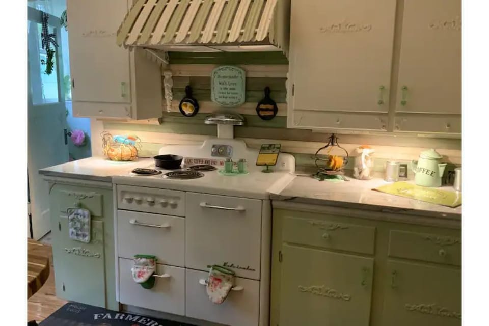 its not 1920s - we felt that would be hard to cook on-- so its 1950s, an upgrade