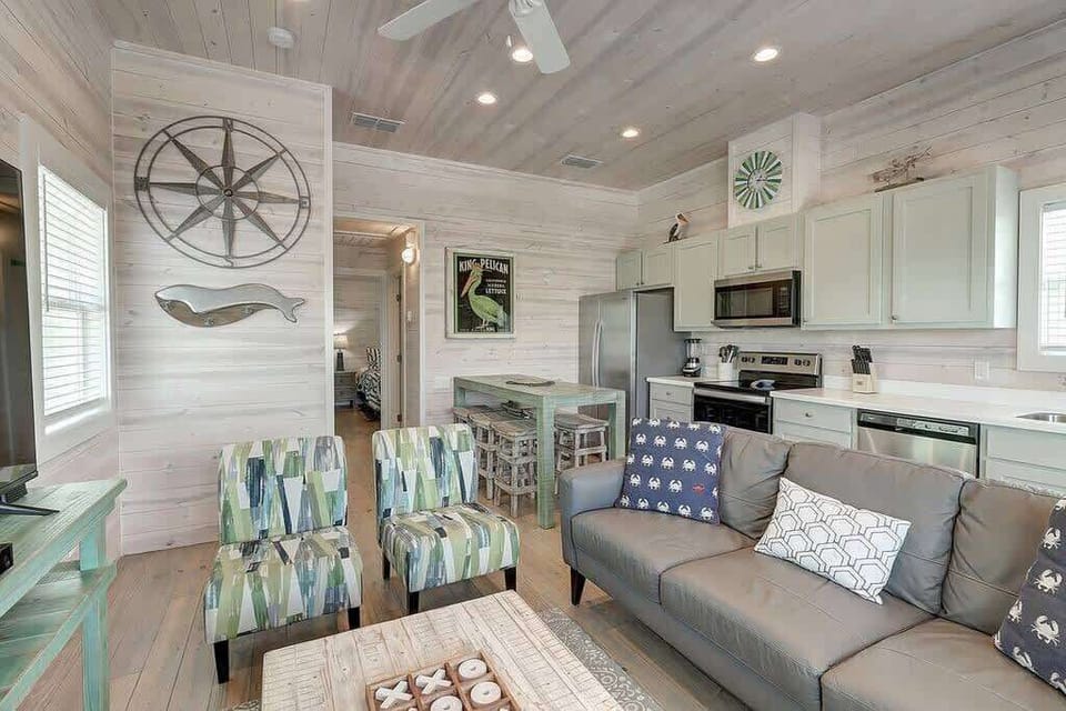 Welcome to the spacious and inviting open floor concept, where seamless transitions between the living room, kitchen, and dining area create a harmonious living space perfect for gatherings and relaxation.