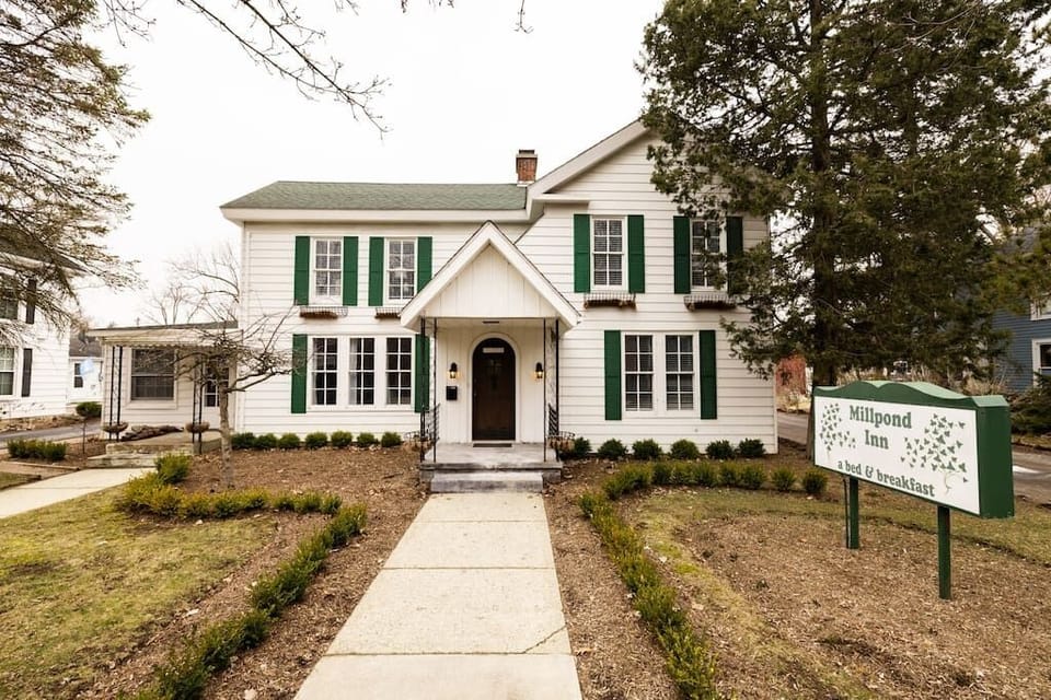 The Millpond Inn Bed & Breakfast. Street view.