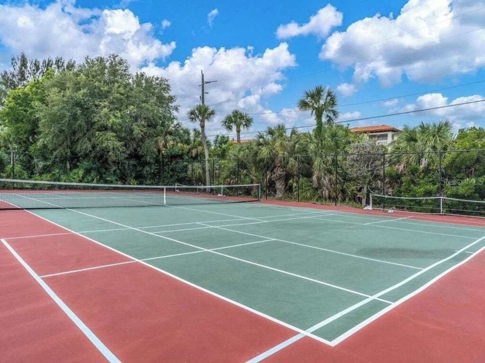 Sport court