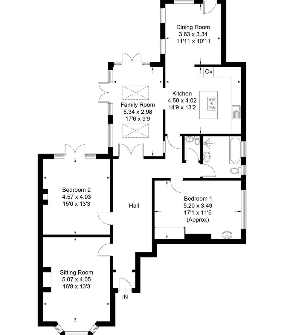 Room Layout: Explore a well-designed space featuring a family room, dining area, and kitchen!