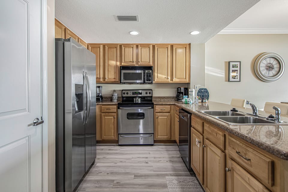 Fully Stocked Kitchen