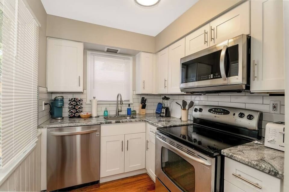 Whip up your favorite meals in our fully equipped kitchen—complete with stove, fridge, microwave, and all the essentials for a cozy night in or a hearty breakfast to start your day!
