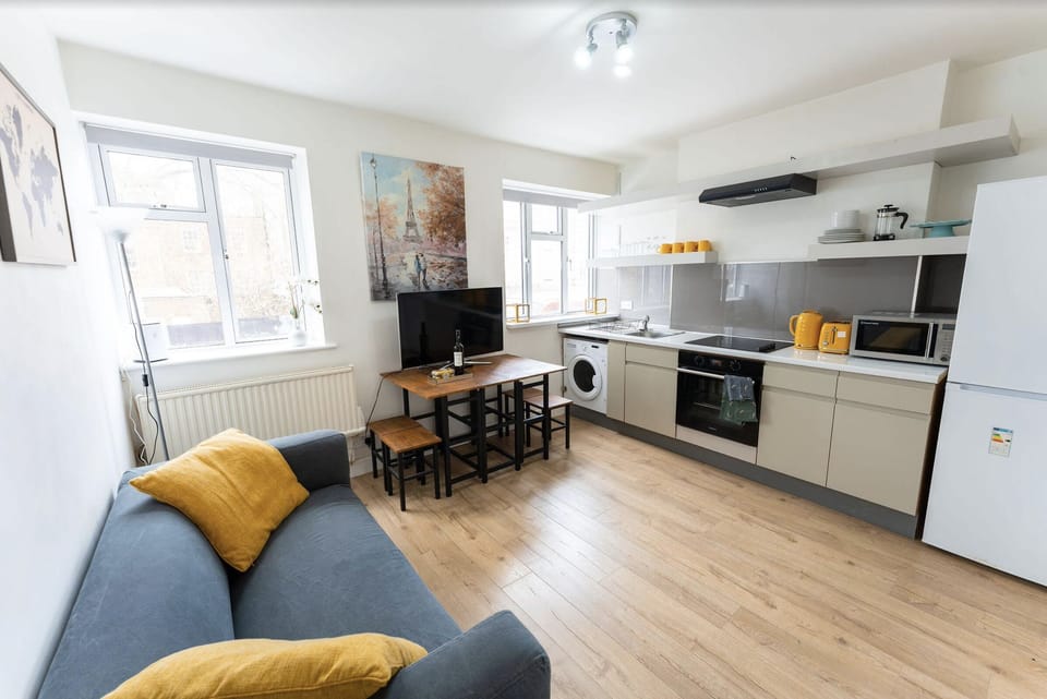 Full lounge, kitchen area