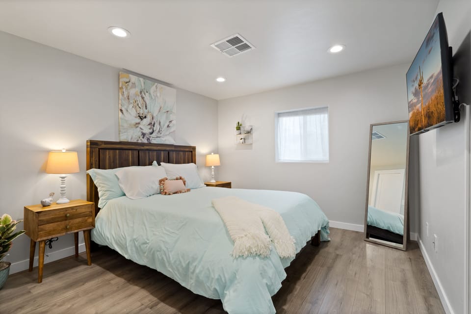 Relaxing bedroom with walk-in closet