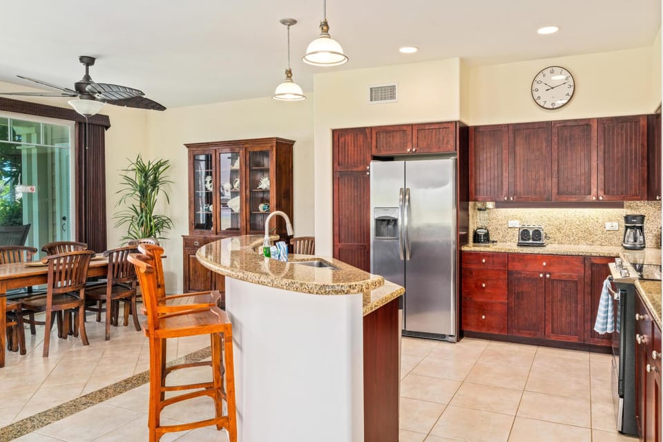 Open area of kitchen and dining area