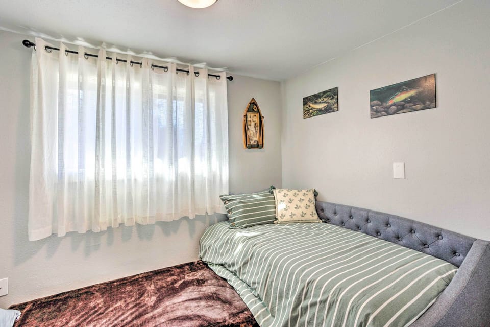 Bedroom 3 | Twin Bed | Twin Trundle | Top Level