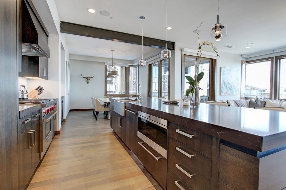 Indoors, Flooring, Floor, Room, Kitchen Island