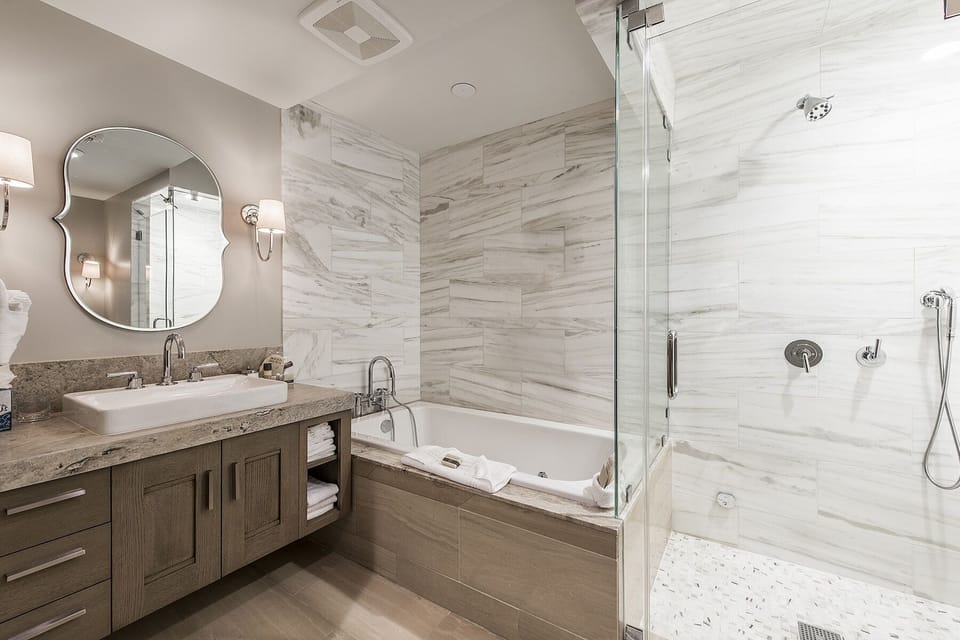 Room, Indoors, Bathroom, Tub, Sink Faucet