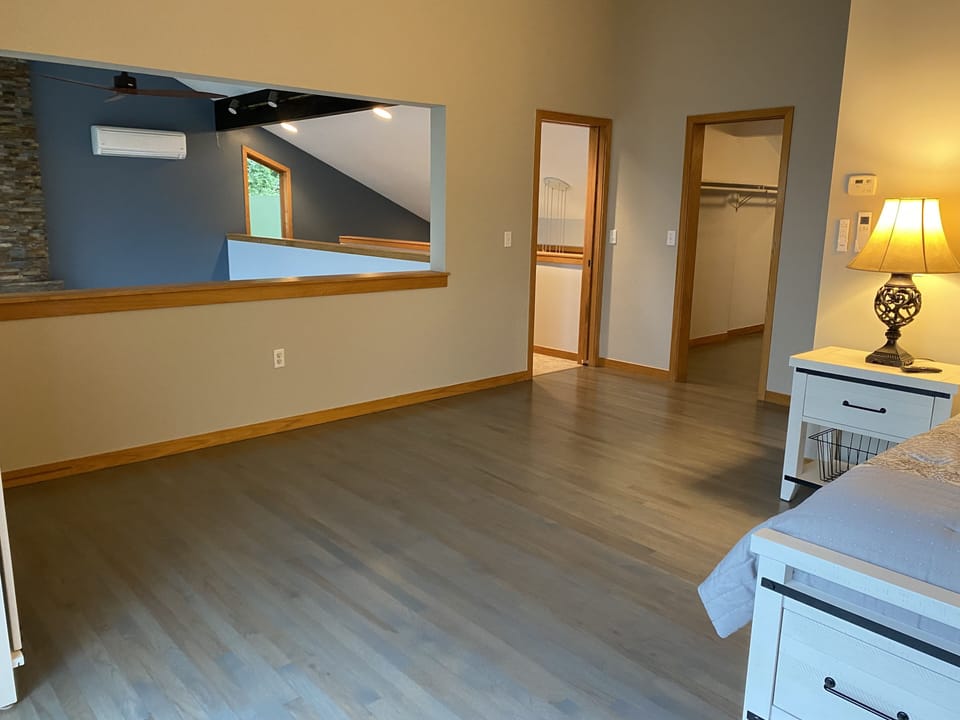 upper level master bedroom