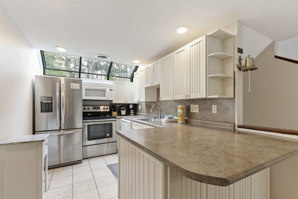 Fully equipped kitchen