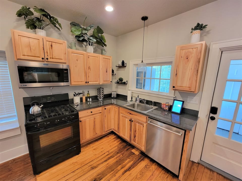 Fully Stocked Kitchen