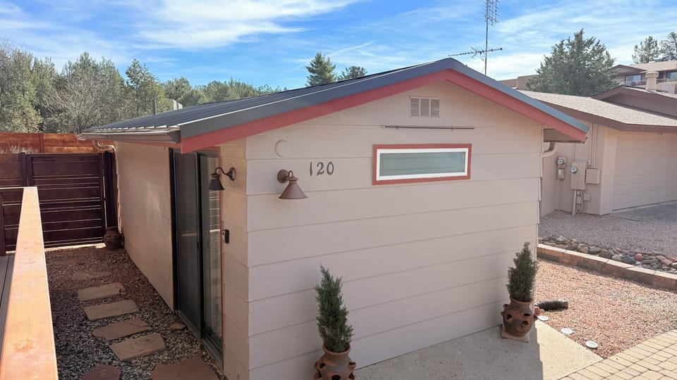 Exterior of Studio Cottage