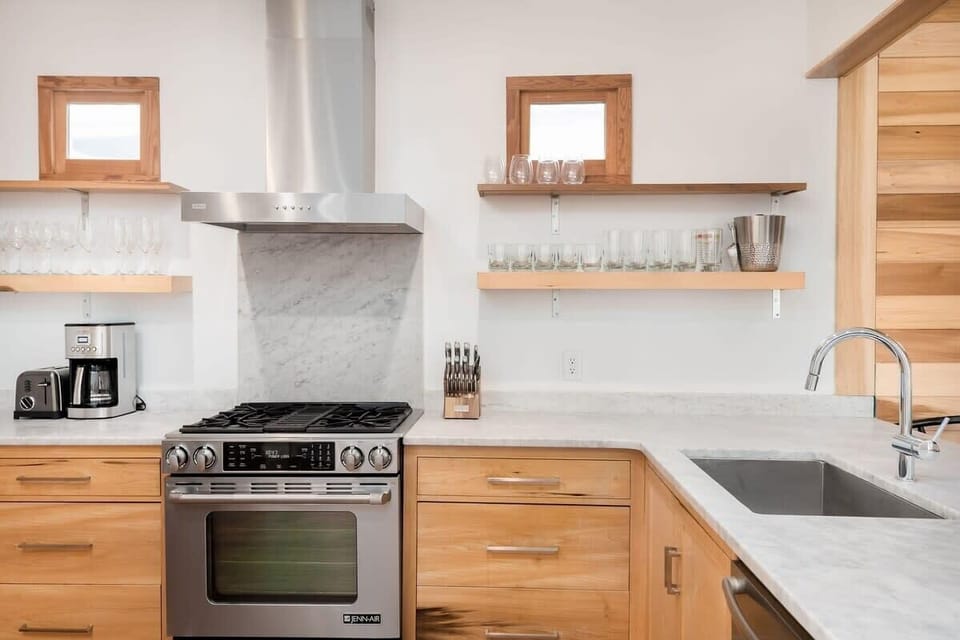 Fully Stocked Kitchen