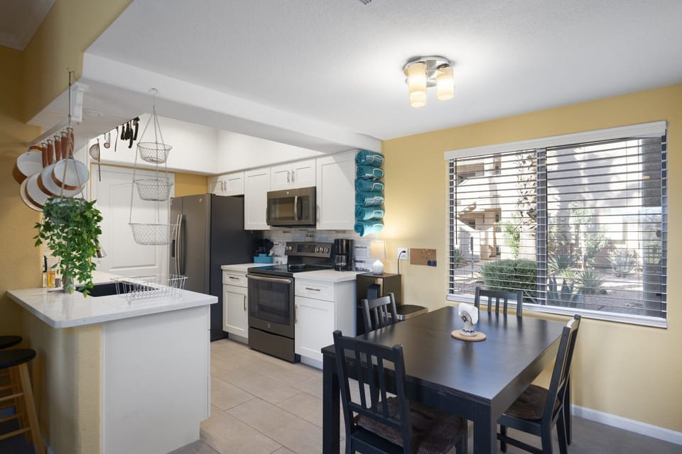 Nice open space in kitchen
