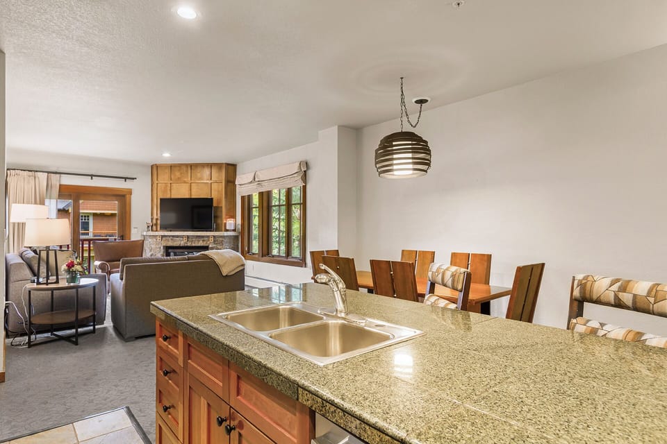 Kitchen/Dining