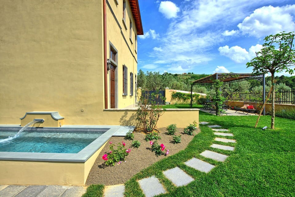 Building Exterior, Garden, Outdoor, Pool, Summer