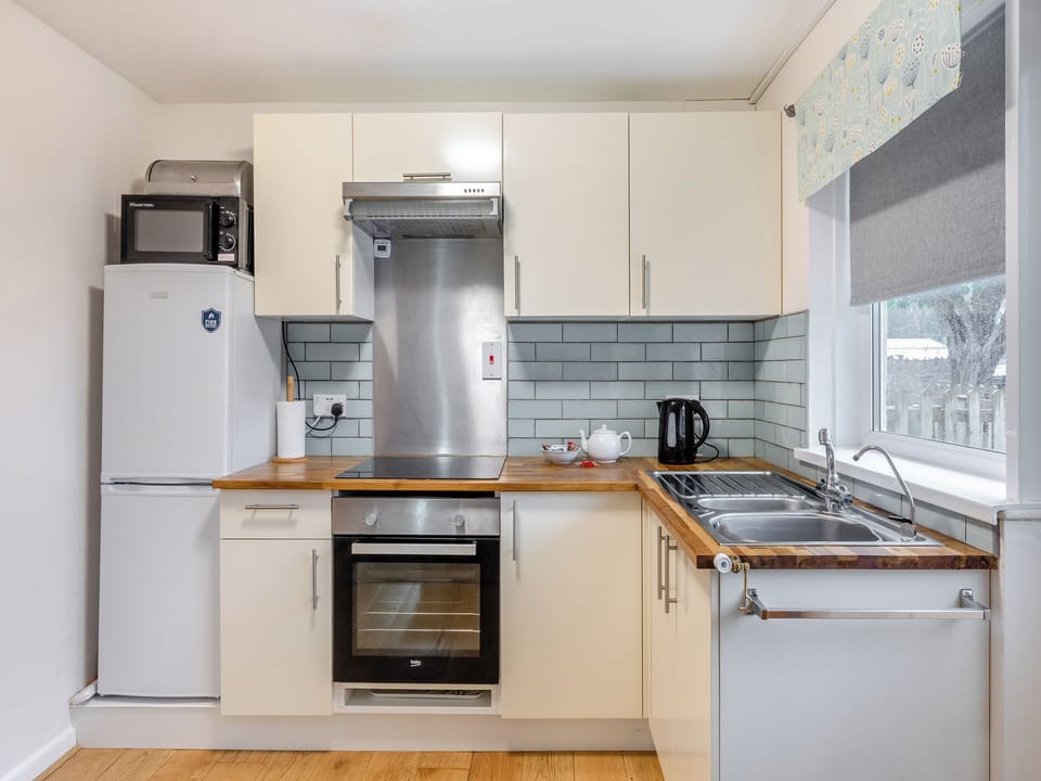 Kitchen area | Arthurs Den, Brixham