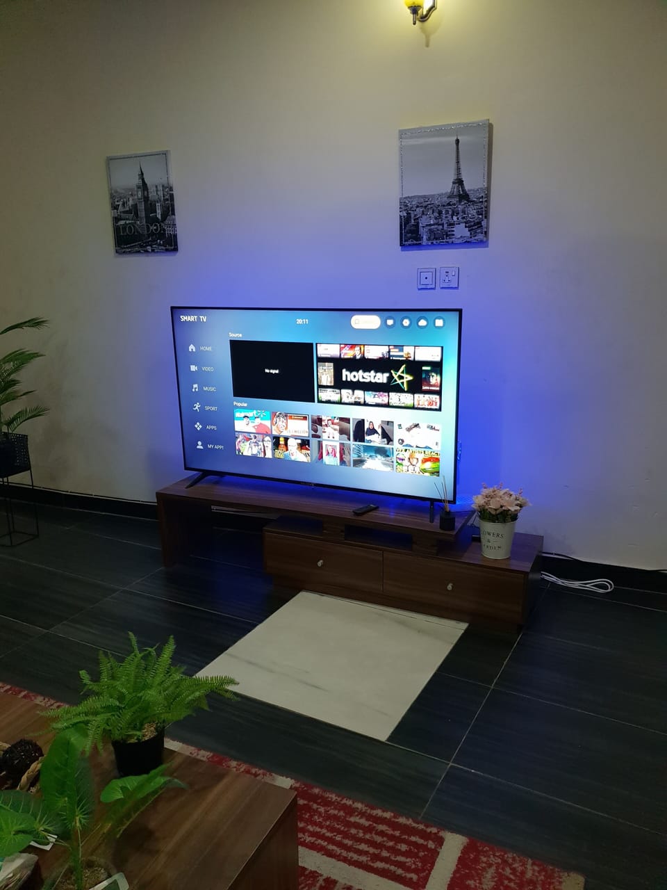 Reception / Living Room 