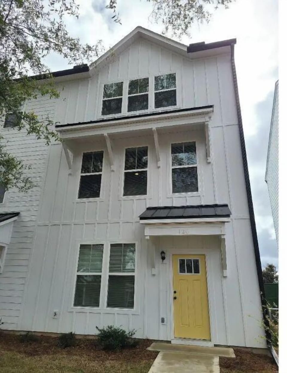 Beautiful 3 story townhome