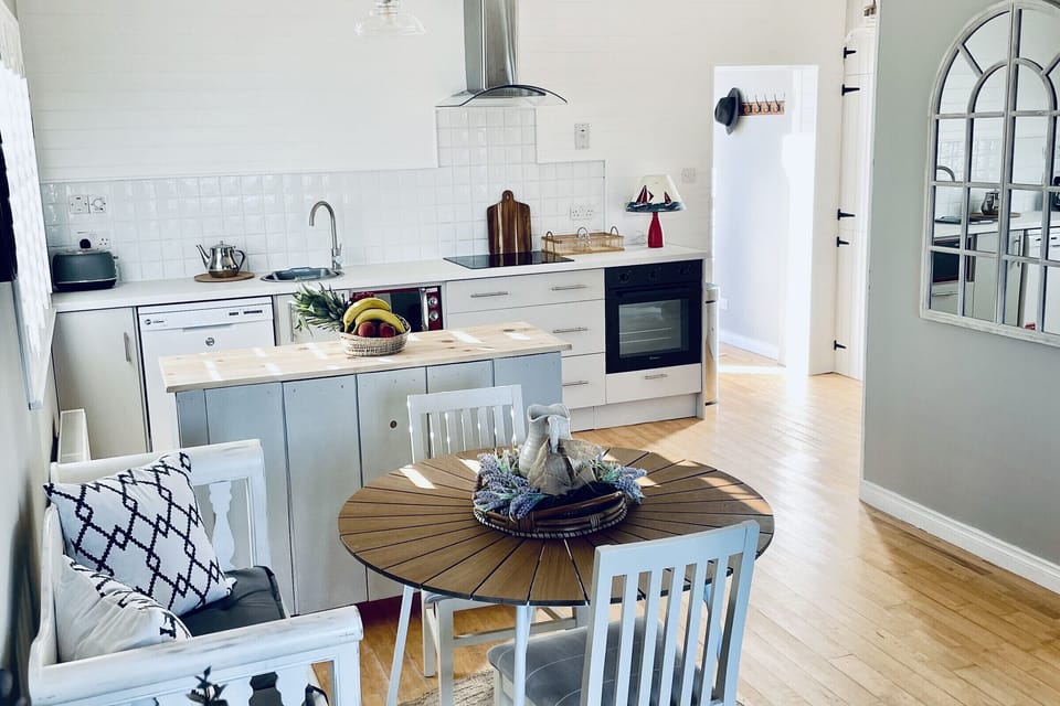Wavecrest Holiday Cottage, Garryvoe, East Cork